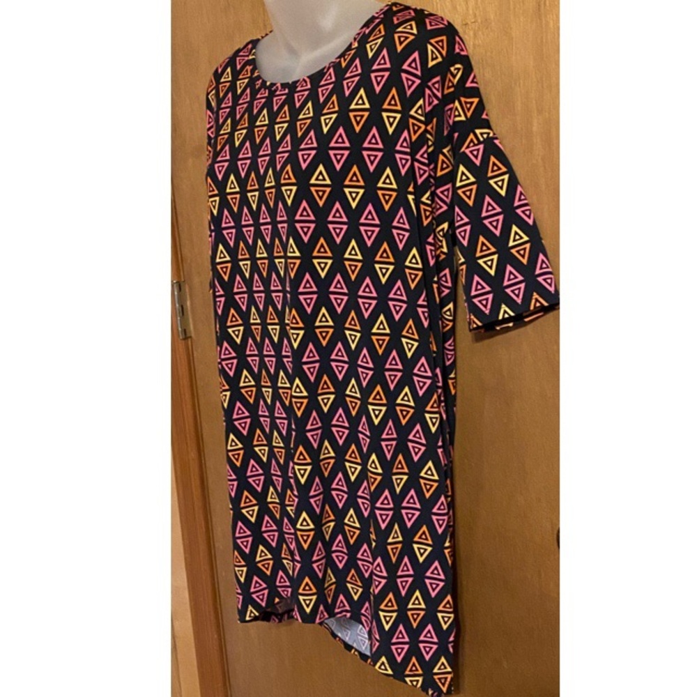 Sz XS LulaRoe Irma Triangle Print Tunic Top - Picture 4 of 5